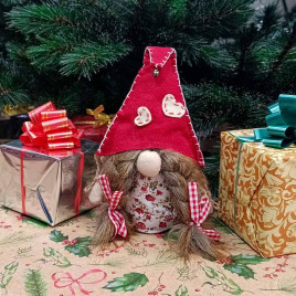 Гном размер 6*9*22см с красной шапкой арт 55342