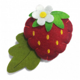 Клубника из фетра на булавке размер 5*6см